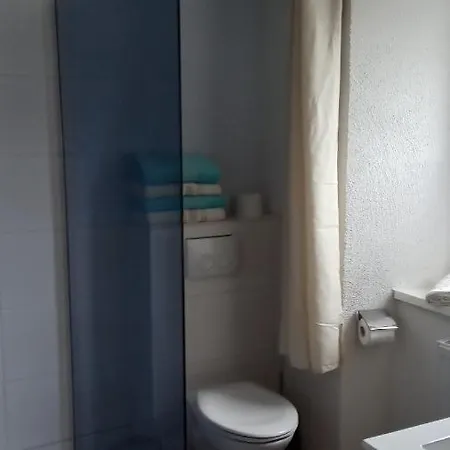 Gaestehaus - Cafe Frank 住宿加早餐酒店