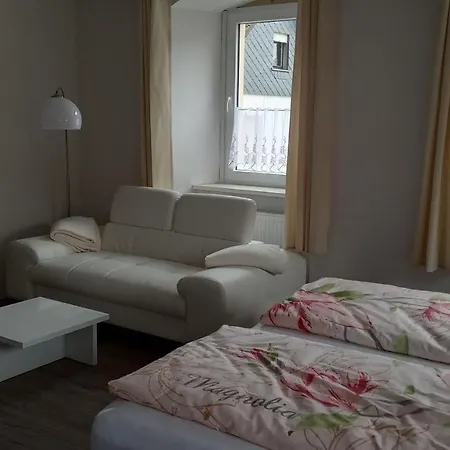 Gaestehaus - Cafe Frank Отель типа 