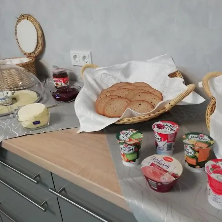 Gaestehaus - Cafe Frank Отель типа 