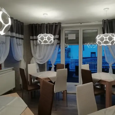 Gaestehaus - Cafe Frank Отель типа 