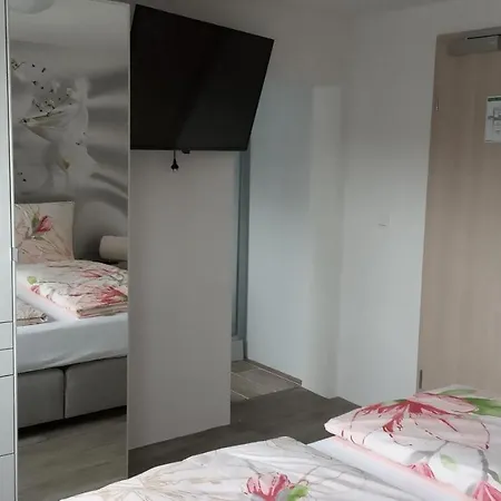 Gaestehaus - Cafe Frank