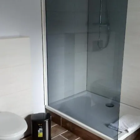 Gaestehaus - Cafe Frank Отель типа 