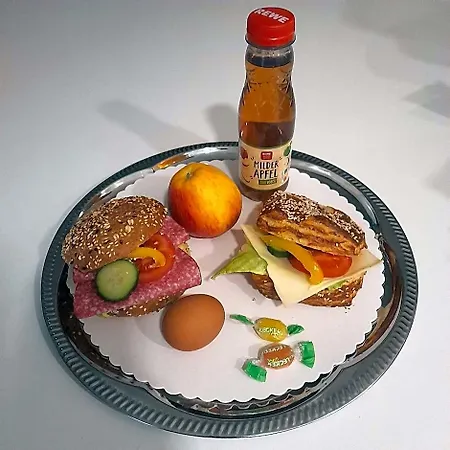 - Café Frank Bed & Breakfast