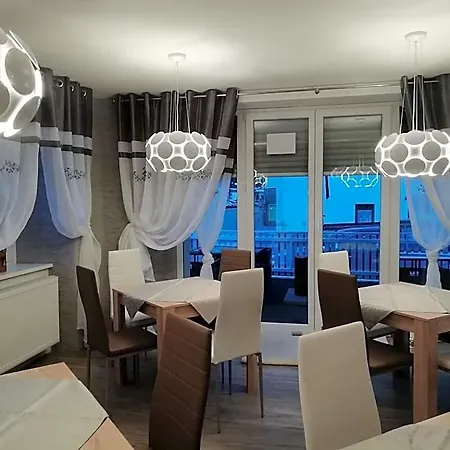 Gaestehaus - Cafe Frank Bed & Breakfast