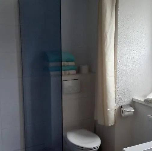 Gaestehaus - Cafe Frank Bed & Breakfast