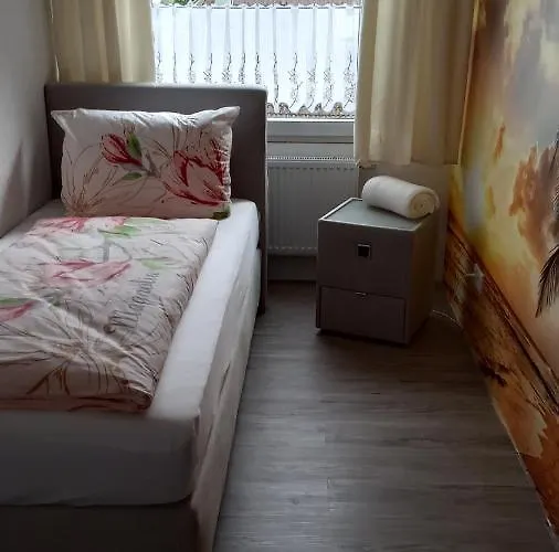 Bed & Breakfast Gaestehaus - Cafe Frank 3*