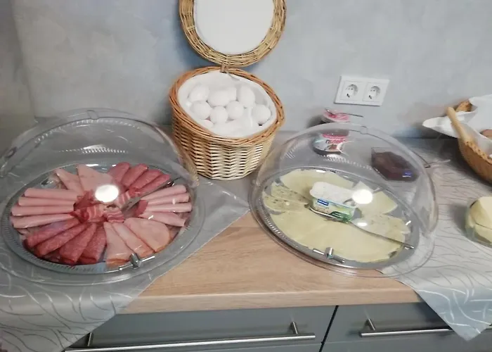 Bed & Breakfast Gaestehaus - Cafe Frank