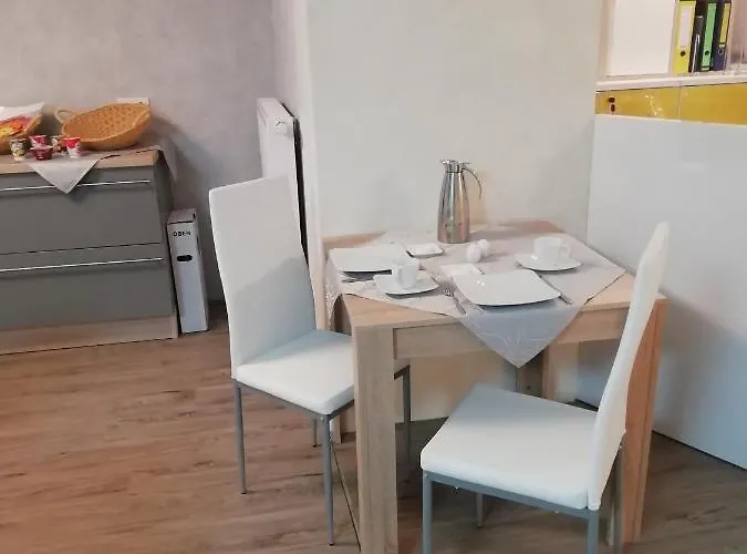 - Café Frank Couette-café