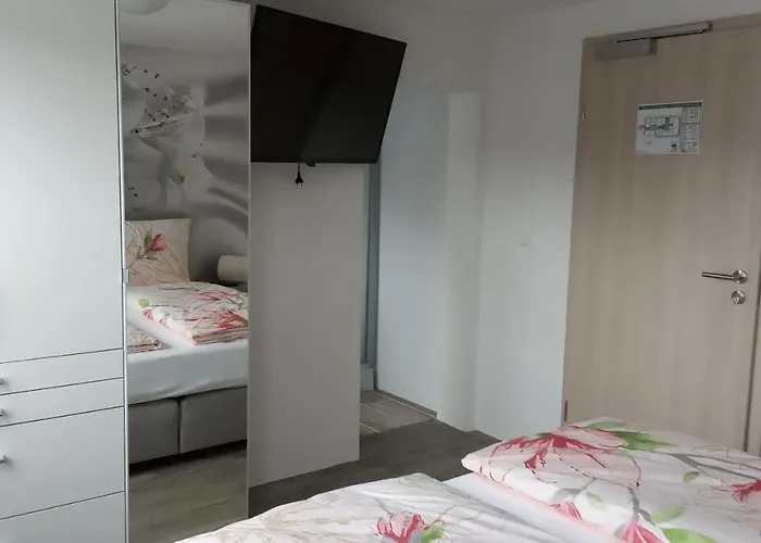 Gaestehaus - Cafe Frank