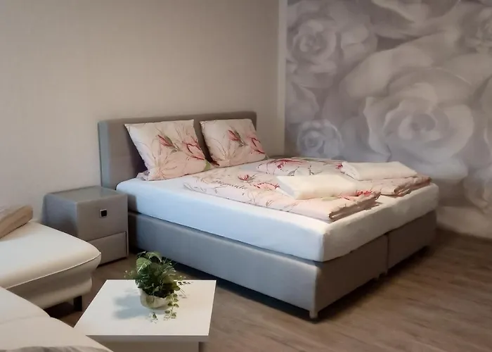 Bed & Breakfast Gaestehaus - Cafe Frank 3*