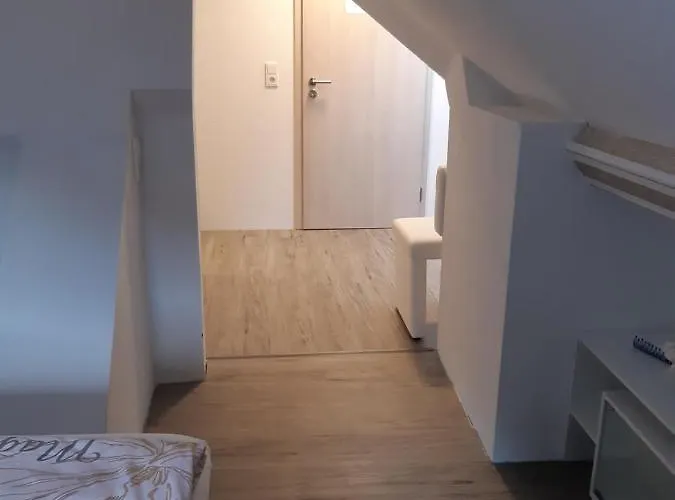 Bed & Breakfast Gaestehaus - Cafe Frank Antweiler